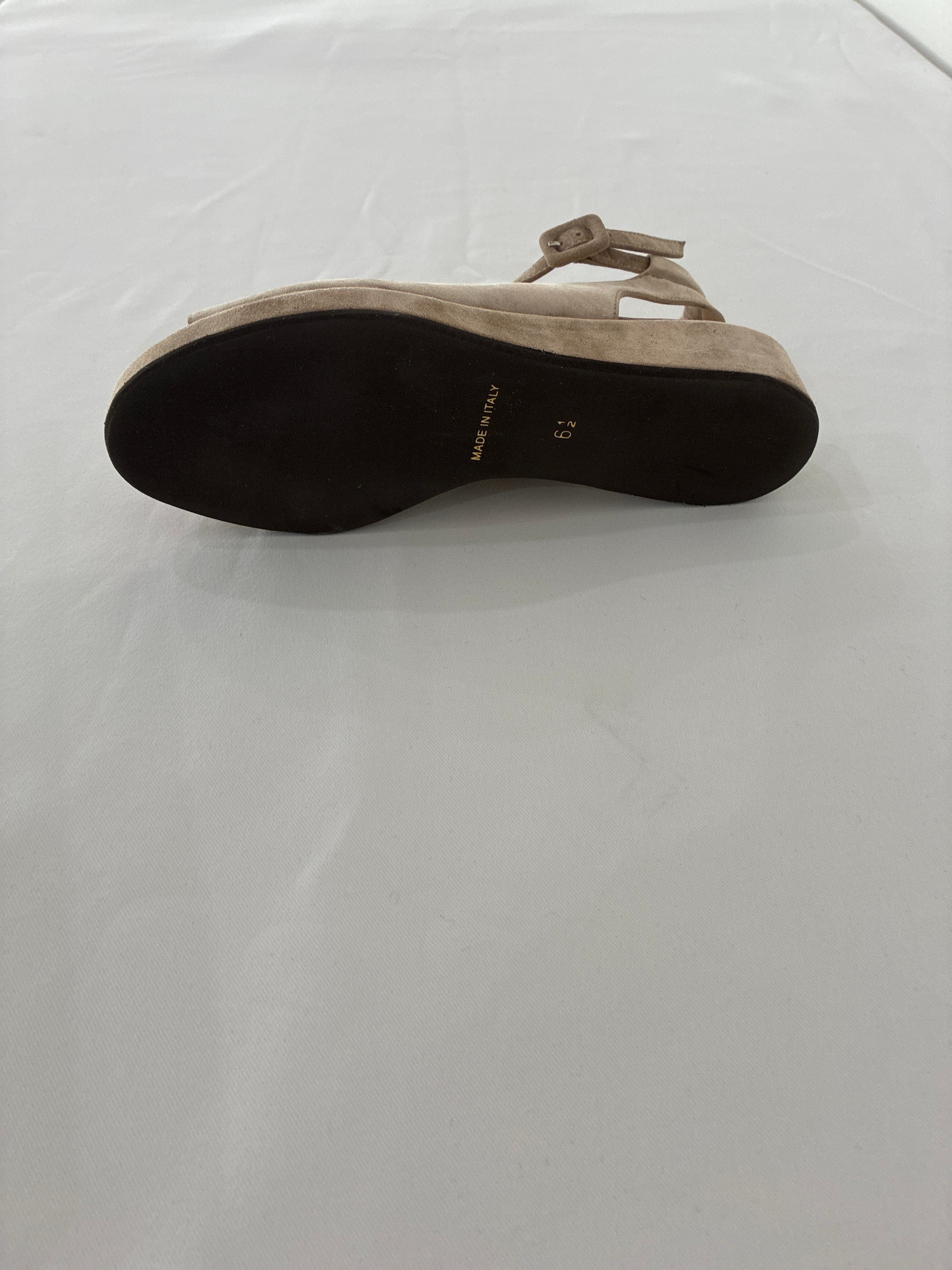 A565